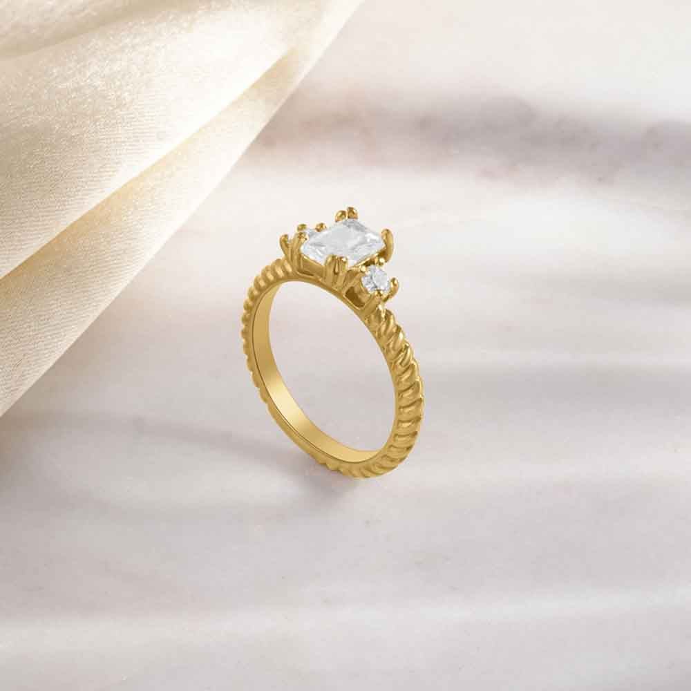 Regal Brilliance Tri Stone Ring